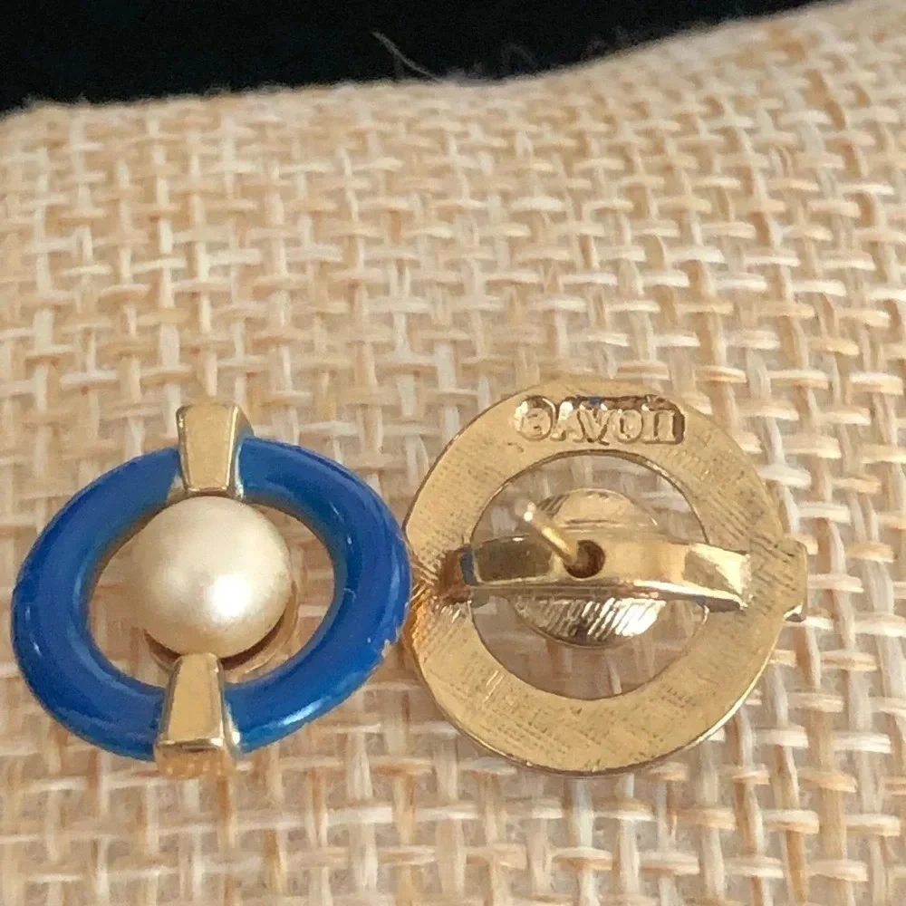 Vintage Avon Blue Enamel Faux‎ Pearl Stud Earring Set Nautical Gold Tone Circle